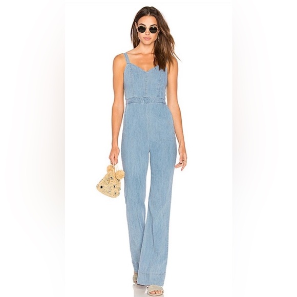 Alice + Olivia Linen Cristal Wide Leg Jumpsuit in Light Chambry - Picture 2 of 16